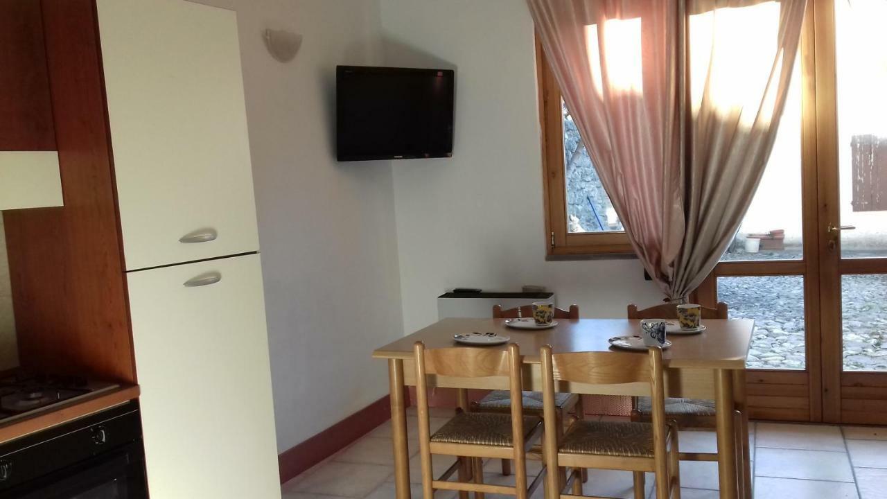 Villa La Casa delle Fate Solto Collina Esterno foto