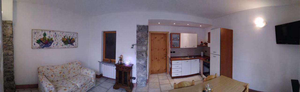 Villa La Casa delle Fate Solto Collina Esterno foto